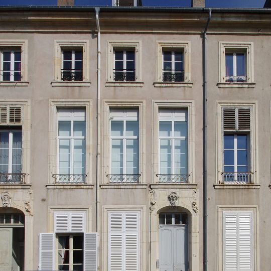 Immeuble, 32 place de la Carrière