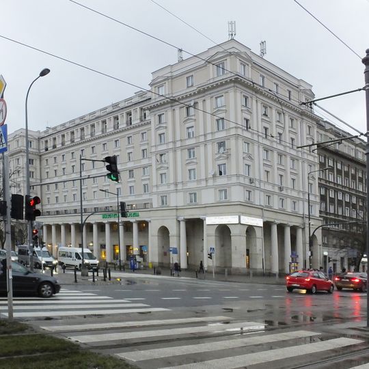 Blok przy ulicy Anielewicza 2