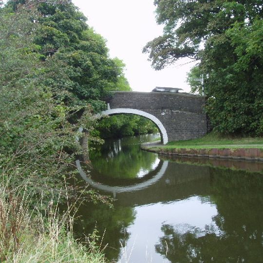 Leeds And Liverpool Canal, South Field Bridge