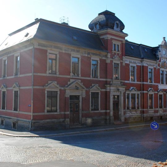 Postgebäude Adorfer Straße 1