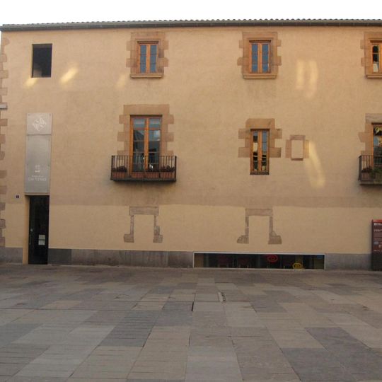 Biblioteca Can Pedrals