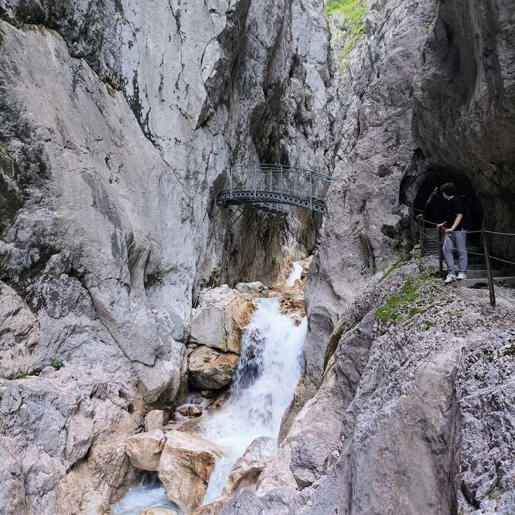 Хёлленталькламм