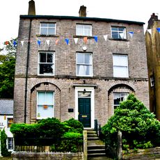 4 And 4A, Mill Bridge