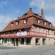 Wohn- und Geschäftshaus