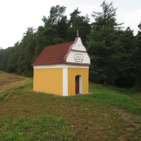 Kaple severně od Nekvasov