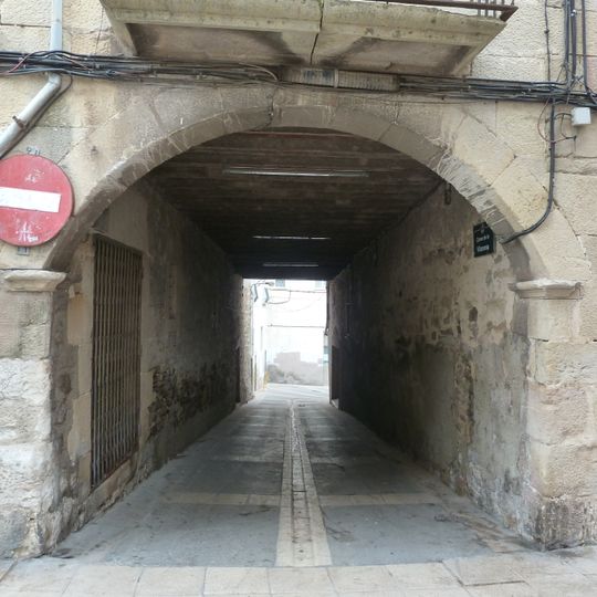 Pas cobert als carrers Vilanova i Agoders