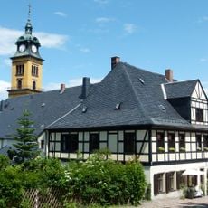 Wohnhaus mit Apotheke in halboffener Bebauung Schloßstraße 6