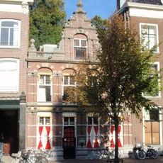 Nieuwe Rijn 11, Leiden