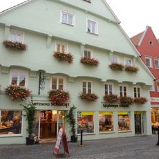 Wohn- und Geschäftshaus