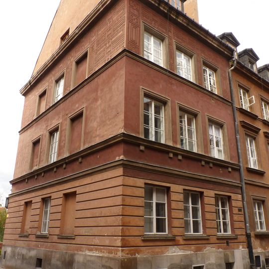 18 Krzywe Koło Street in Warsaw