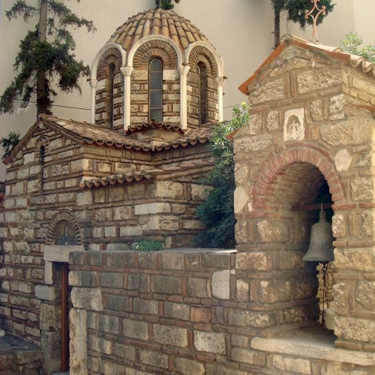 Agioi Pantes, Ampelokipoi