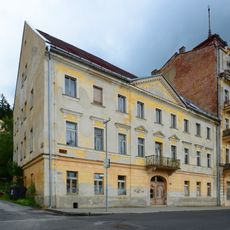 Lázeňský dům Zelený kříž / Split