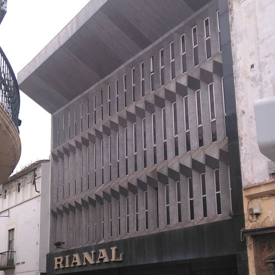 Edificio Comercial "Rianal"