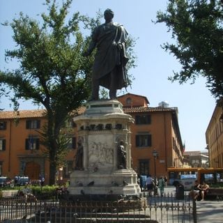 Statue of Manfredo Fanti