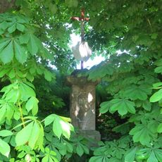 Kříž na západním okraji Oparna