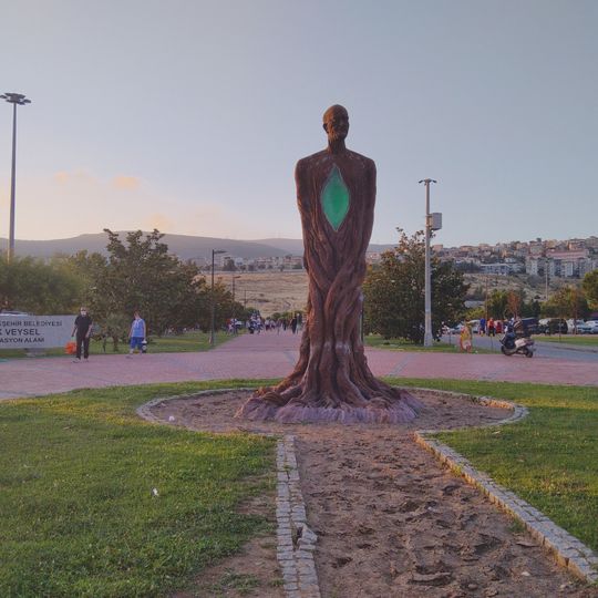 Bornova Aşık Veysel Heykeli