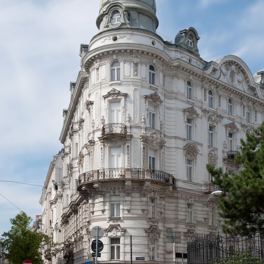 Eckwohnhaus Gußhausstraße 2