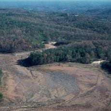 Kelly Barnes Dam