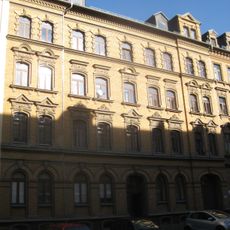 Mietshaus in geschlossener Bebauung Lohrstraße 6