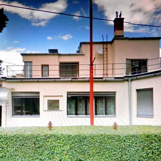 Hanulova vila, tabuľa pamätná