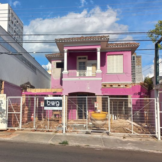 Imóvel à Rua Dona Alexandrina, nº 1506