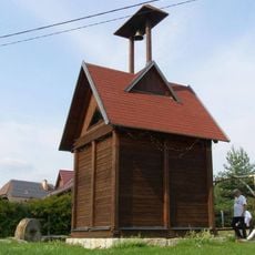 Zvonička na návsi Rájce u Černavy