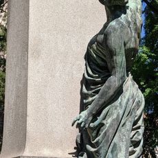 Statue