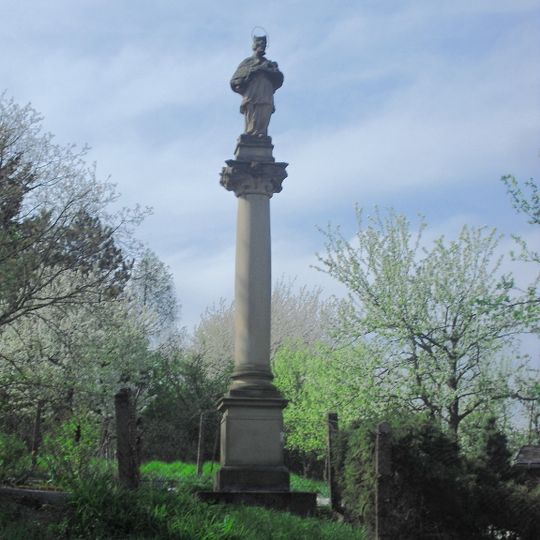 Sloup se sochou svatého Jana Nepomuckého