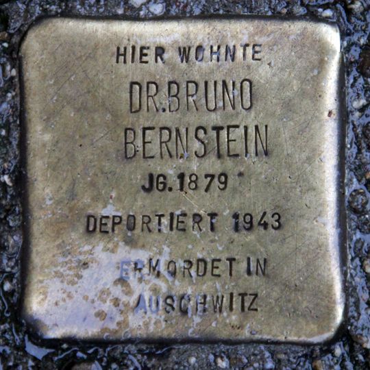 Stolperstein em memória de Bruno Bernstein