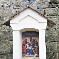Kaplička XIII. zastavení křížové cesty u Ostrého