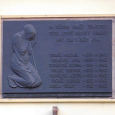 Plaque to Vosmík family and Václav Mihula