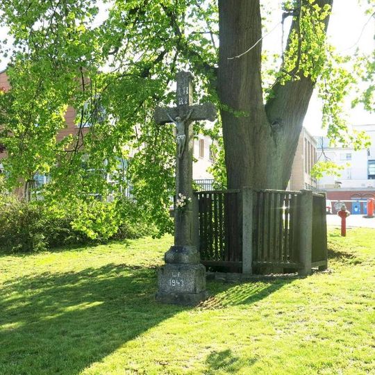 Kříž ve Žďárské ulici pod nemocnicí v Novém Městě na Moravě