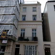 3, Halkin Place Sw1