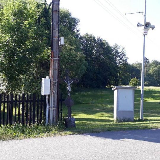 Kříž ve Velmovicích u zatáčky