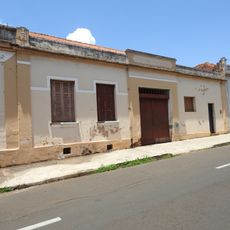 Imóvel à Rua Episcopal, nº 880 e 896