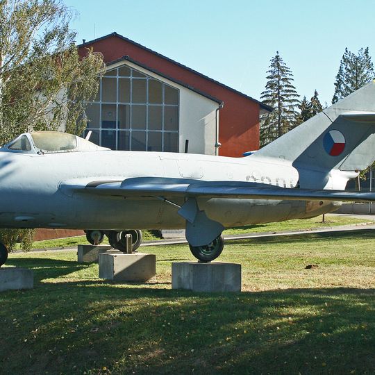 Mikoyan MiG-15bis 3908