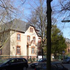 Ensemble Landhäuser Friedrich-Wilhelm-Platz 8, Goßlerstraße 1-3, Wiesbadener Straße 89