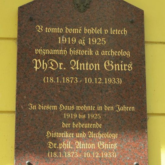 Pamětní desky Antona Gnirse a Antona Thuma na hotelu Císař Ferdinand v Lokti