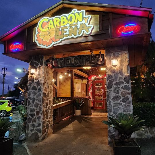 Carbon Y Leña Restaurant