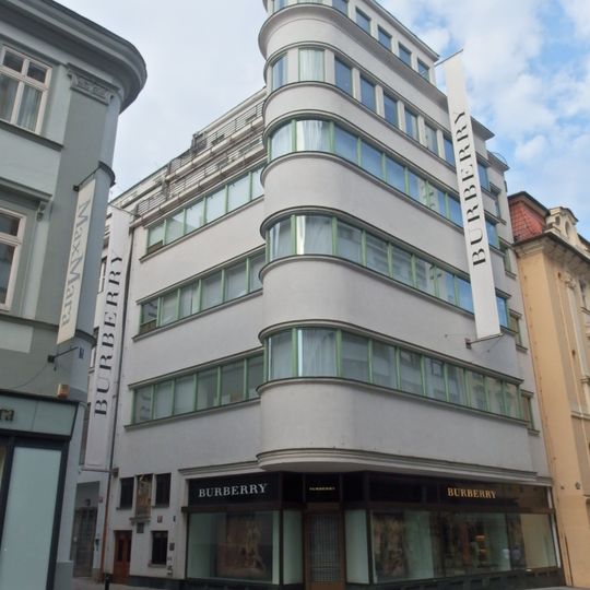 Dom towarowy Brandejs