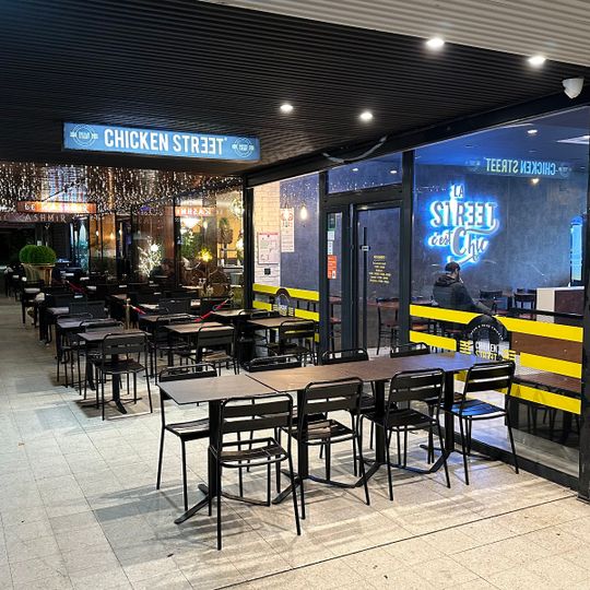 Chicken Street Villeurbanne Naan & Fried Chicken