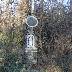 Kříž u silnice 361 severně od Příštpa