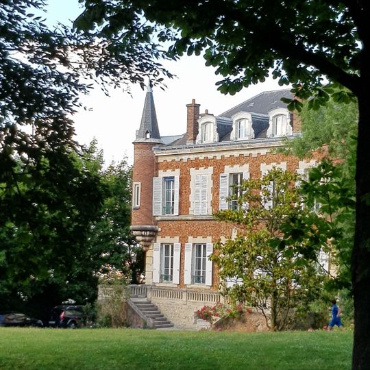 Château des Quatre Tourelles