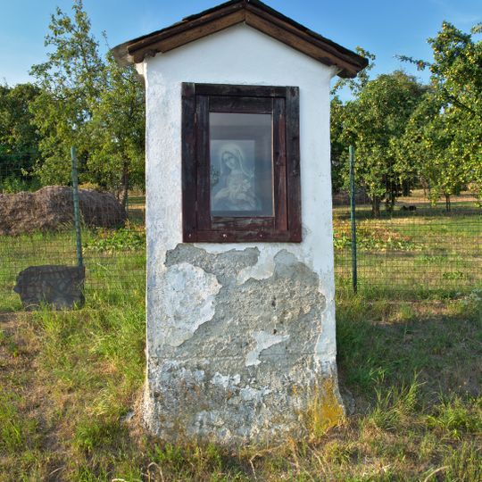 Kaplička na kraji Vacetína u silnice
