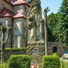 Pomník padlým v 1.světové válce u kostela v Železnici