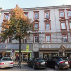 Wohn- und Geschäftshaus