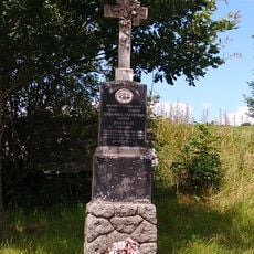 Kříž v Předboři u cesty do Třiklasovic