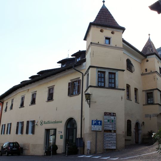 Julius-von-Payr-Straße 4-6