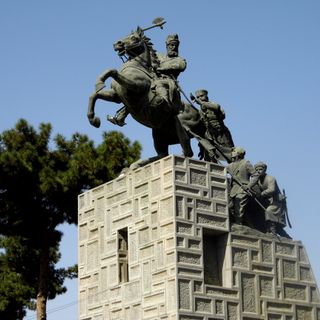 Nader Shah statue (Mashhad)