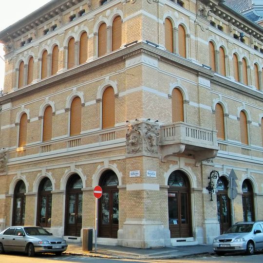 Grandes halles de Hunyadi tér